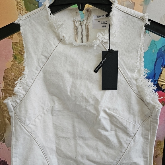 One X Oneteaspoon Tops - Elegant White Frayed Edge Sleeveless Blouse